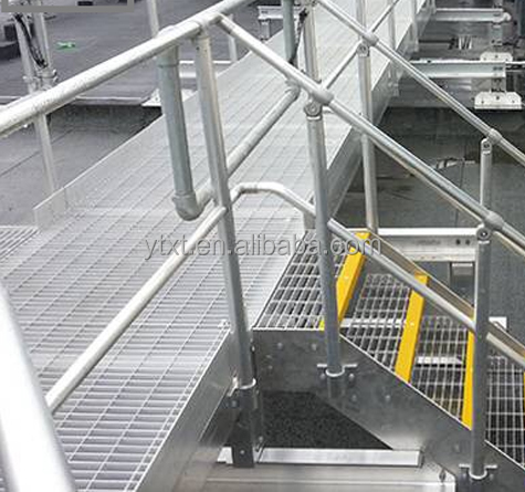 build metal industrial stair Manufacture Steel Barrier Fence Ball Joint Stanchions For Wharfs ball joint rond tube handrail